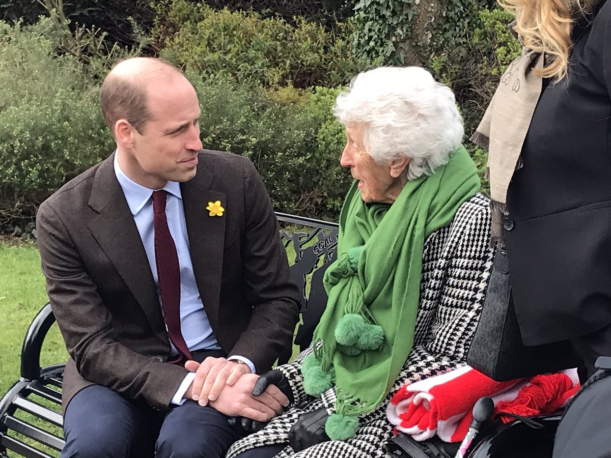 DPWrexNews's tweet photo. Prince William meets Ruby McBurney daughter of a victim of the Gresford disaster https://t.co/rTkatujYgb