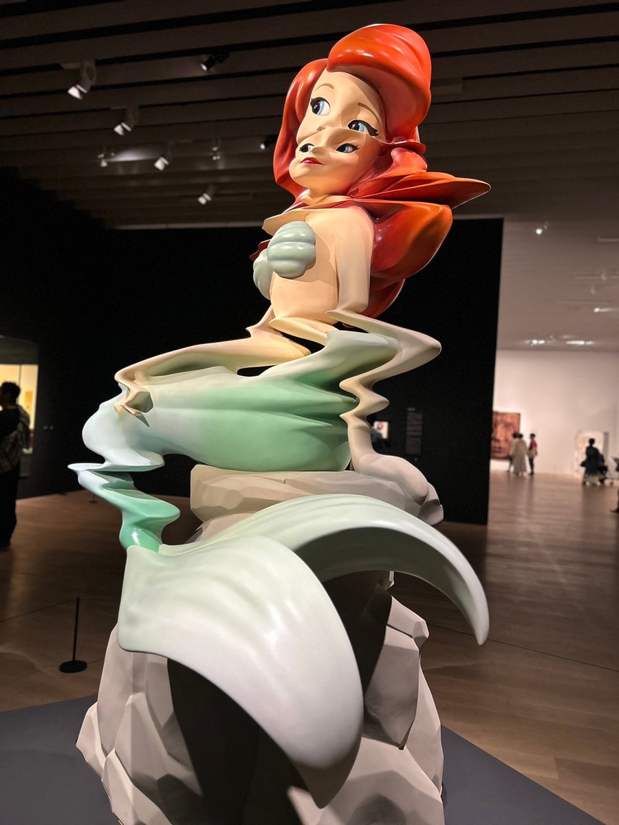Ariel アリエル 「腐敗」をテーマにした日本初公開作品の大型彫像