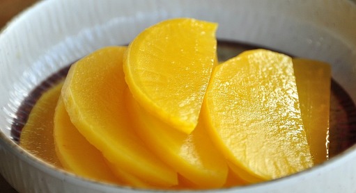 오늘 3.1절이라고..
일본 음식 어쩌구 한 애들은 전부..
중국집 가서 짜장면 먹으면서도..
다꾸앙 없이 먹은거 맞죠? 

3.1절날 다꾸앙 먹으면.. 토착왜구로 변해요 
김밥에 다꾸앙도 빼고 먹는거 잊지마시고요^^ ㅎㅎ