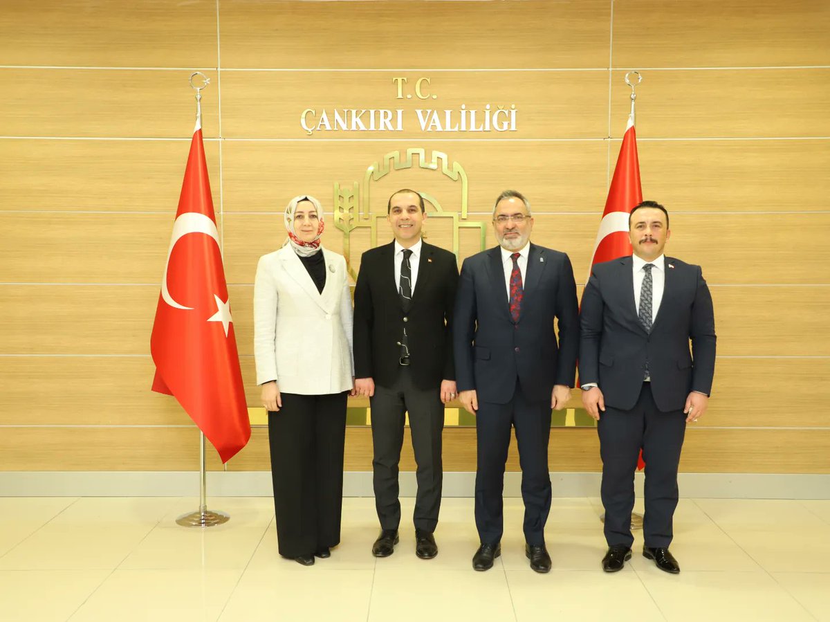 HSK Üyesi Sn. Aysel Demirel, Ankara Yıldırım Beyazıt Üniversitesi Rektörü Sn. Prof. Dr. Ali Cengiz Köseoğlu ve Çankırı Cumhuriyet Başsavcısı Sn. Oğuz Şükrü Ener, Valimiz Sn. <a href="/firattasolar/">M. Fırat Taşolar</a>'ı ziyaret ettiler.