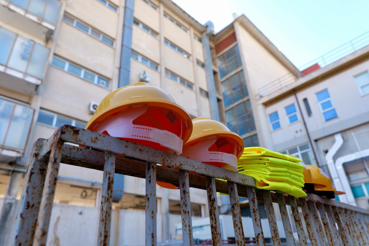AslBari's tweet photo. PNRR-PNC, adeguamento antisismico ed efficientamento energetico: ASL Bari dà il via a lavori da 7,3 milioni all’#OspedalediMolfetta
#ASLBari #PNRR #PNC #Versounospedalesicuroesostenibile #aperturacantiere #efficientamentoenergetico #interventoantisismico #restylingdegenze https://t.co/pNsVguDkzs