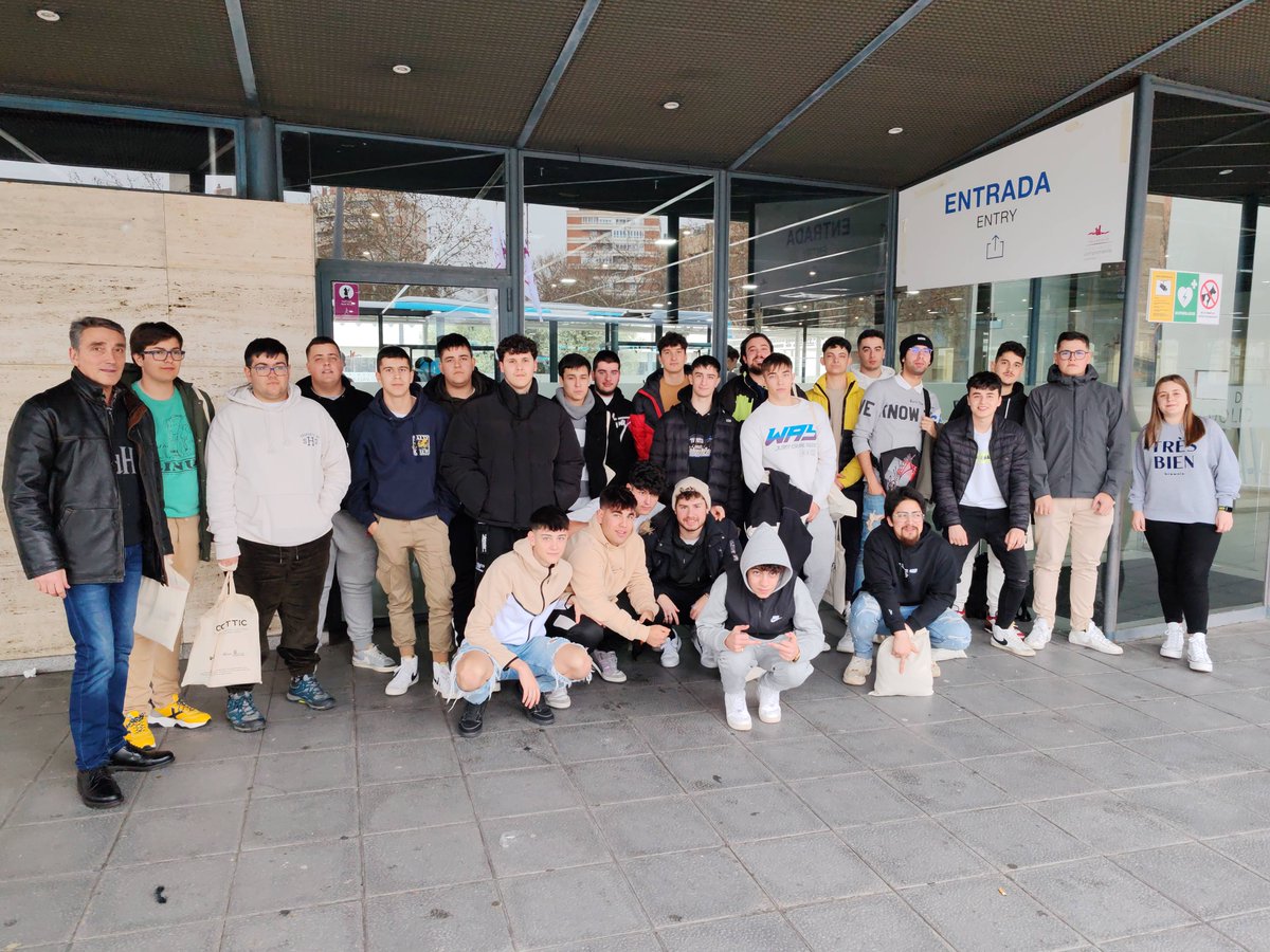 Los alumnos han ido a Valladolid para aprender sobre el Proyecto Contacttic que se basa en una acción que ofrece a empresas de cualquier sector presentarse ante estudiantes de FP con titulaciones tecnológicas para captar talento.🏆

#talento #fpaspasia #formacionprofesional