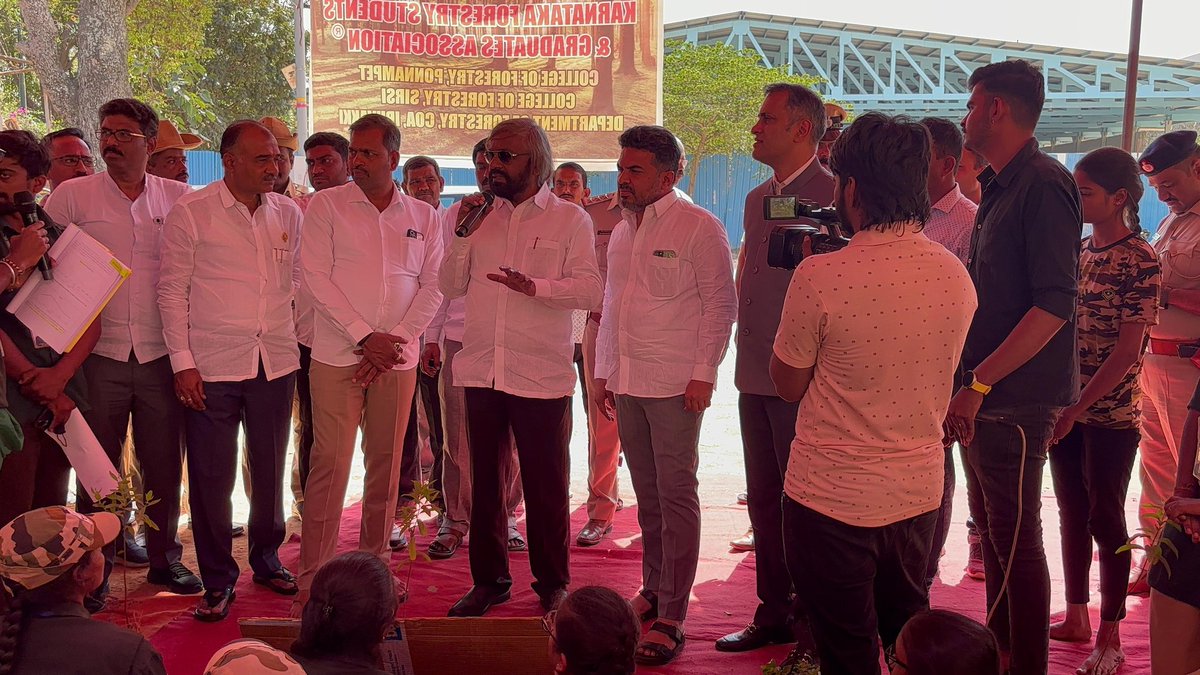 KFSGA_SPI_2024's tweet photo. We Respect the words of forest minister, sir @eshwar_khandre , sir A S Ponnanna and beloved ministers.

Thanks for giving assurance towadrs the future of forestry students. In upcoming days we will be waiting for your Golden words. @eshwar_khandre
@siddaramaiah
@DKShivakumar https://t.co/kXrhEF9kp6