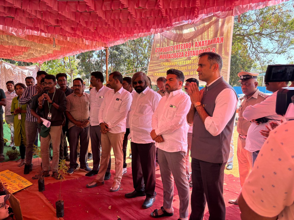 KFSGA_SPI_2024's tweet photo. We Respect the words of forest minister, sir @eshwar_khandre , sir A S Ponnanna and beloved ministers.

Thanks for giving assurance towadrs the future of forestry students. In upcoming days we will be waiting for your Golden words. @eshwar_khandre
@siddaramaiah
@DKShivakumar https://t.co/kXrhEF9kp6