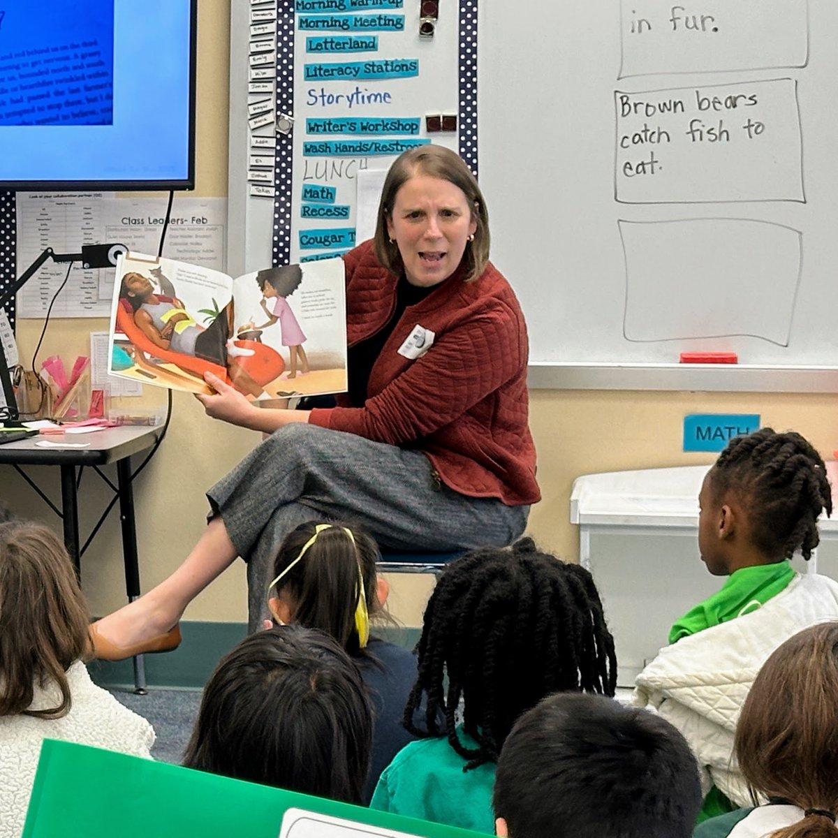🎉@Apexescougars celebrated #BlackHistoryMonth with their 5th Annual African American Read-In on Feb. 28 and 29. Students in all grade levels enjoyed guests reading books by African American authors.📚🙂🎉