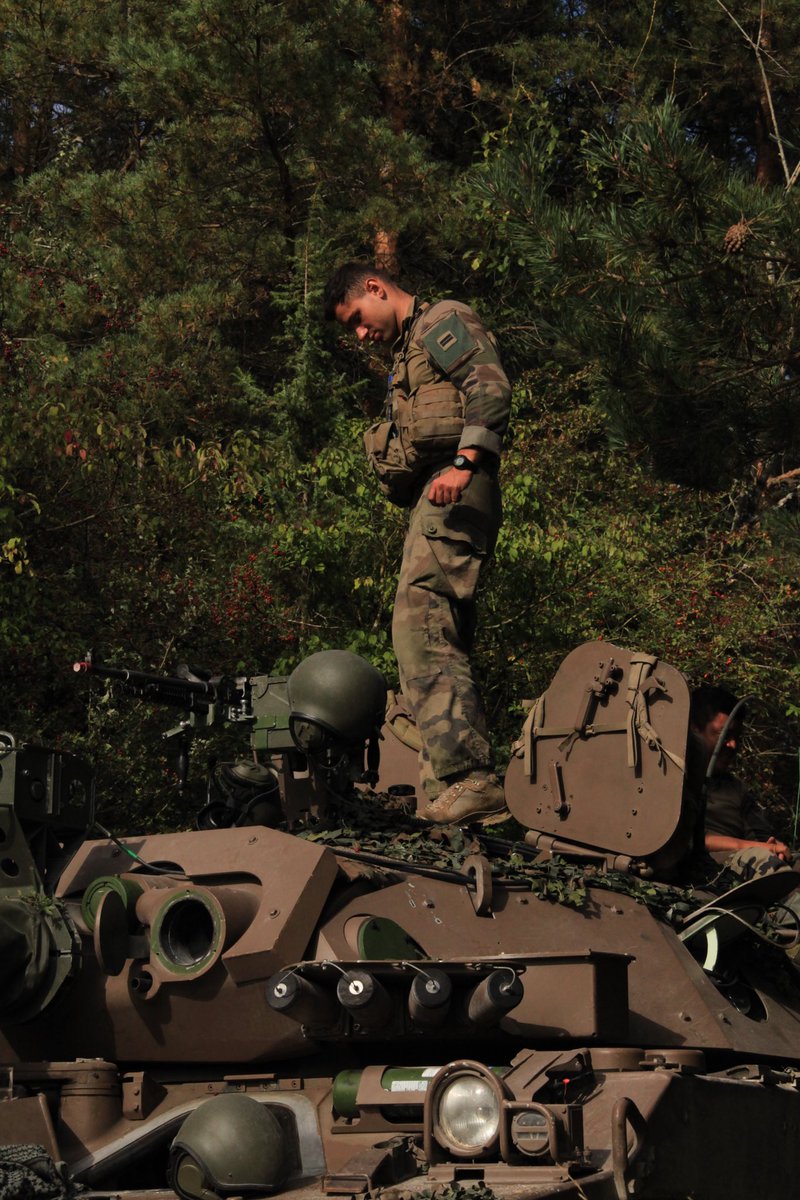 S-2 avant l'arrivée sur le camp de Mailly du @4RCh_Gap, attendu par la force adverse du @5eDragons. Au CENTAC, ces deux régiments et leurs appuis vont opposer leurs expertises tactiques héritières d'une histoire centenaire, nourries par une maîtrise du combat moderne.