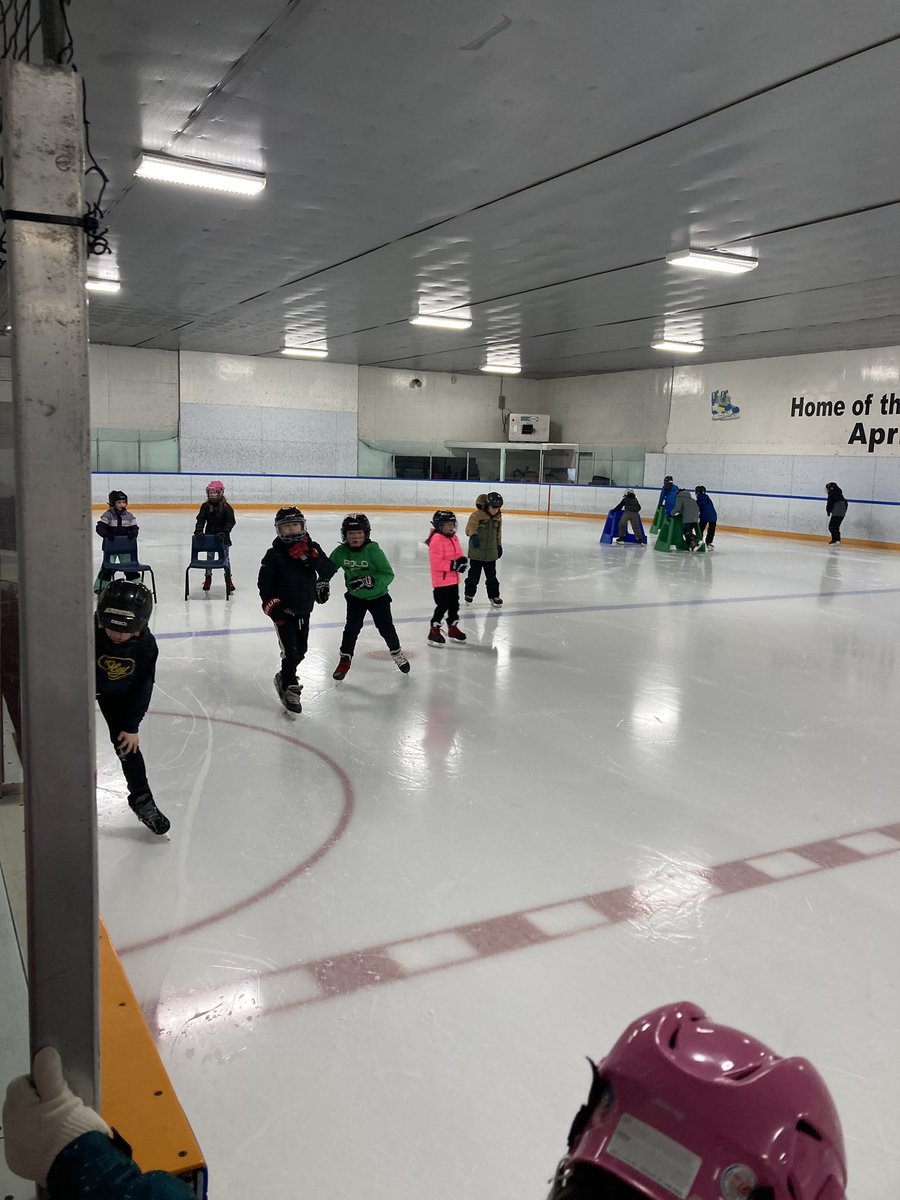 Students are enjoying the final day of #SpiritWeek with #studentchoice theme day & some classes skating. Classes who missed skating yesterdaywill skate on Mar 7th⛸️