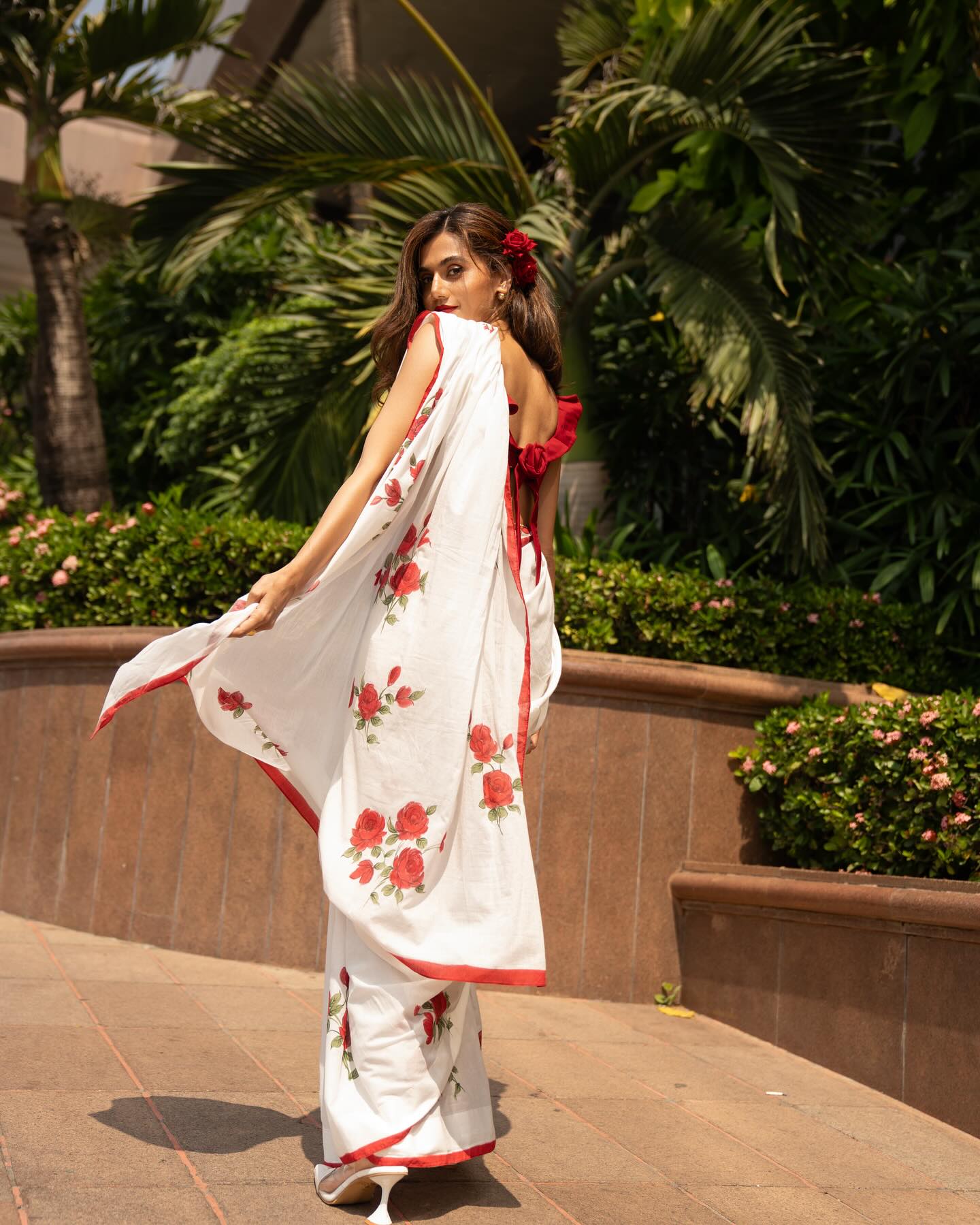 GHlu1zWWEAAqdQB?format=jpg&name=large