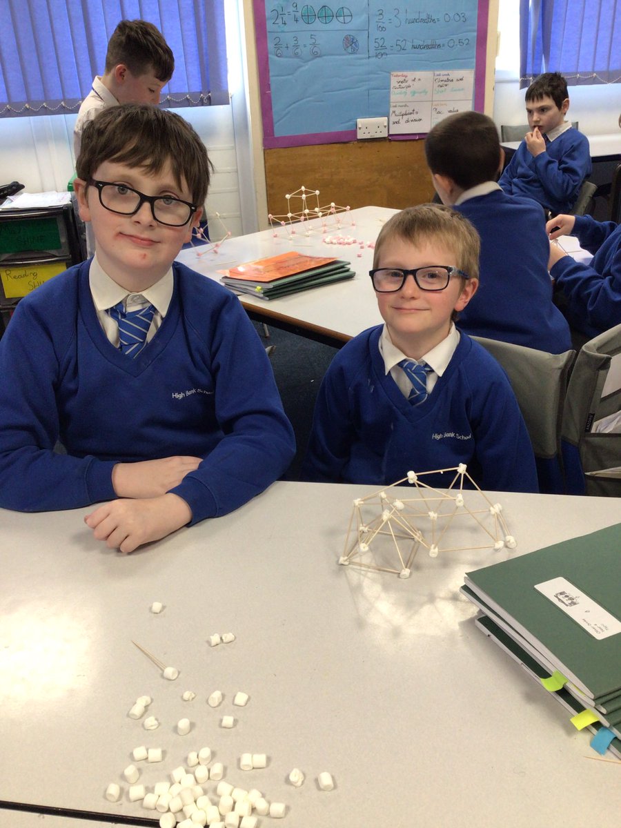 HighBankJIN_Y5's tweet photo. We’re making structures in Canopus using marshmallows and cocktail sticks. We’re thinking carefully about solid bases and strong shapes ready for making our own pavilions https://t.co/qBesqCg0PA