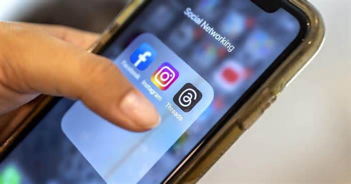 La promotion de jeux d'argent sur les réseaux sociaux par des influenceurs suscite la controverse en Suisse. Une tolérance qui peut avoir des effets néfastes selon Alain Alberini #marketing #influenceurs #Suisse