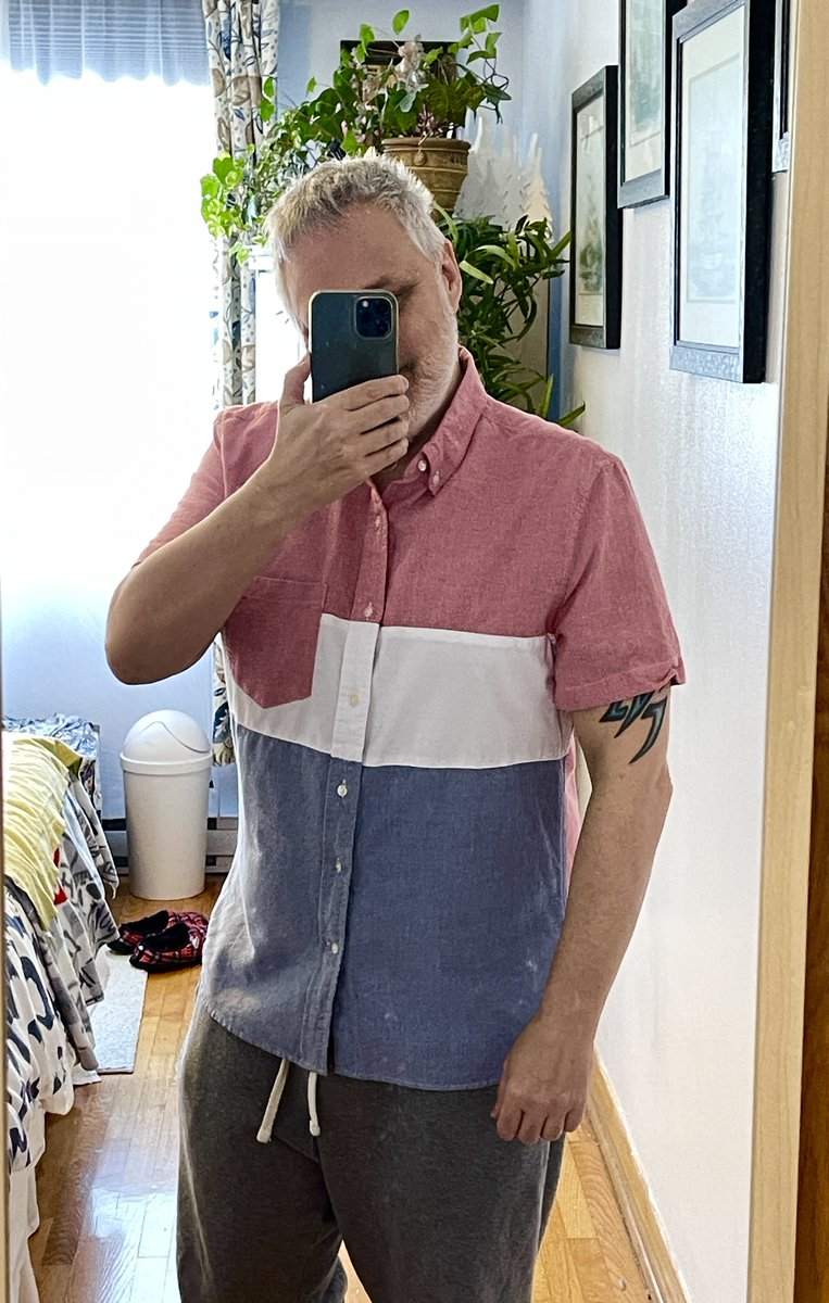 carbmac's tweet image. Petite victoire.. en fait, pas si petite.  Cette chemise ne fermait plus du tout, il manquait un bon pouce et demi.  Elle ferme maintenant YÉÉÉÉÉ !!!!

J&apos;ai pas de lousse, mais au moins, elle me fait encore.  Ça devrait être portable juste à temps pour l&apos;été 😃

#RemiseEnForme