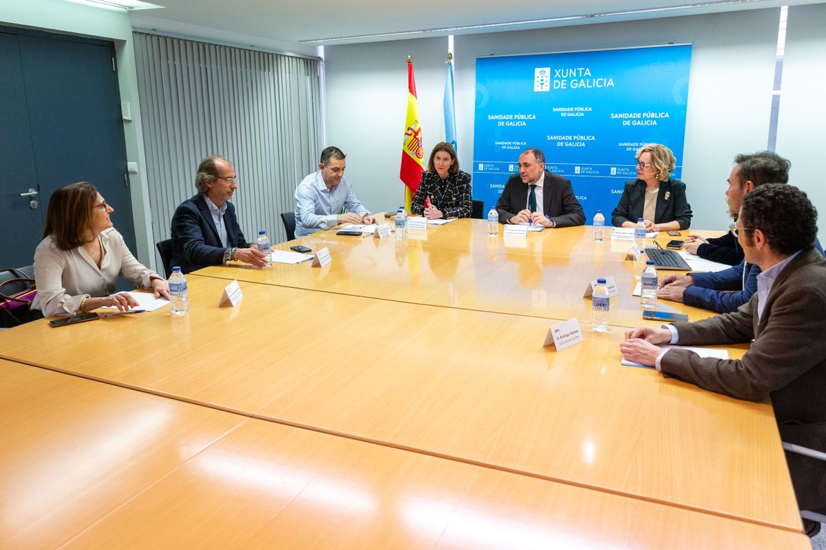 🏥 Directivos do Sergas explican aos seus homólogos valencianos os últimos avances tecnolóxicos postos en marcha pola sanidade pública galega

🔗 saladecomunicacion.sergas.gal/Paginas/Detall…