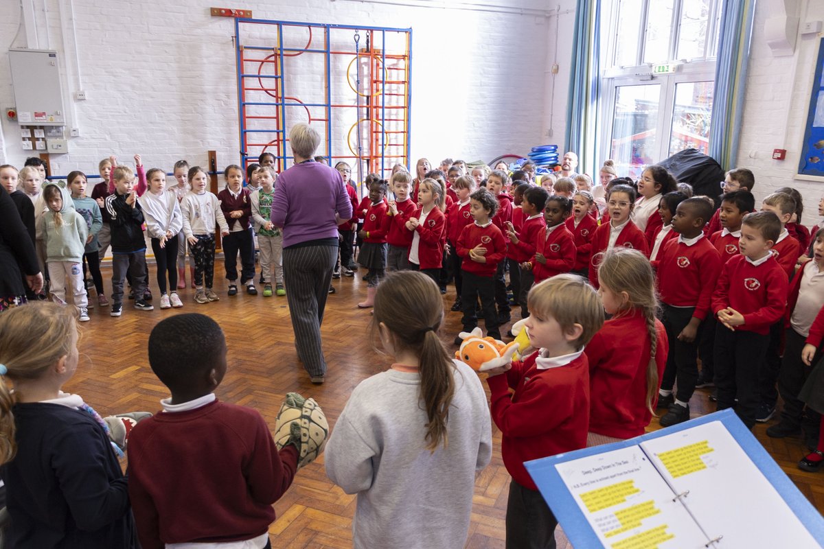 And that's a wrap for this year's Infant Voices Festival Week! 🦑🎶 This morning, we had the pleasure of Southsea Infant School hosting Devonshire Infant School and @InfantFairfield for our last squidtacular festival of the year.