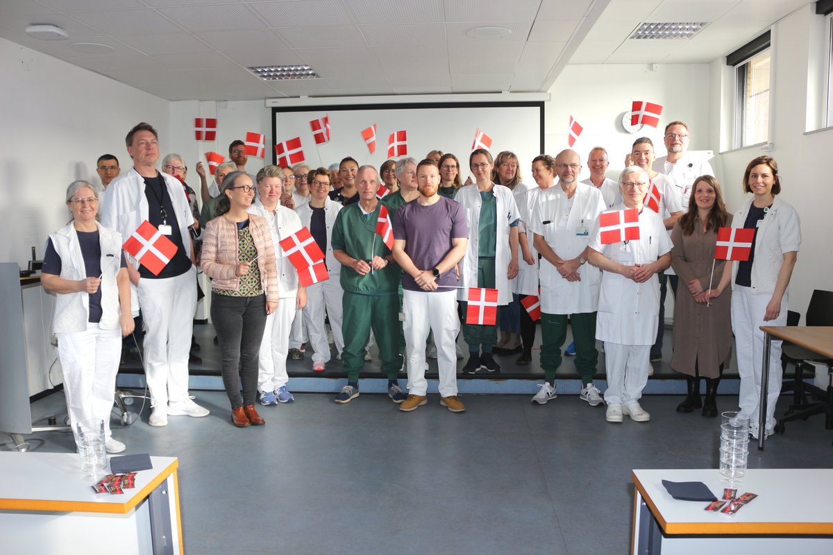Aalborg Universitetshospital (@aalborguh) on Twitter photo Vi er stadig top-2 i Danmark!
<a href="/DagensMedicinDK/">Dagens Medicin</a> har igen kåret Danmarks bedste inden for en lang række behandlinger, og vi vinder samlet sølv både blandt universitetshospitalerne (Aalborg) og de små hospitaler (Thisted).
Se alle vores topplaceringer her:
aalborguh.rn.dk/service/nyheds… Vi er stadig top-2 i Danmark!
<a href="/DagensMedicinDK/">Dagens Medicin</a> har igen kåret Danmarks bedste inden for en lang række behandlinger, og vi vinder samlet sølv både blandt universitetshospitalerne (Aalborg) og de små hospitaler (Thisted).
Se alle vores topplaceringer her:
aalborguh.rn.dk/service/nyheds…