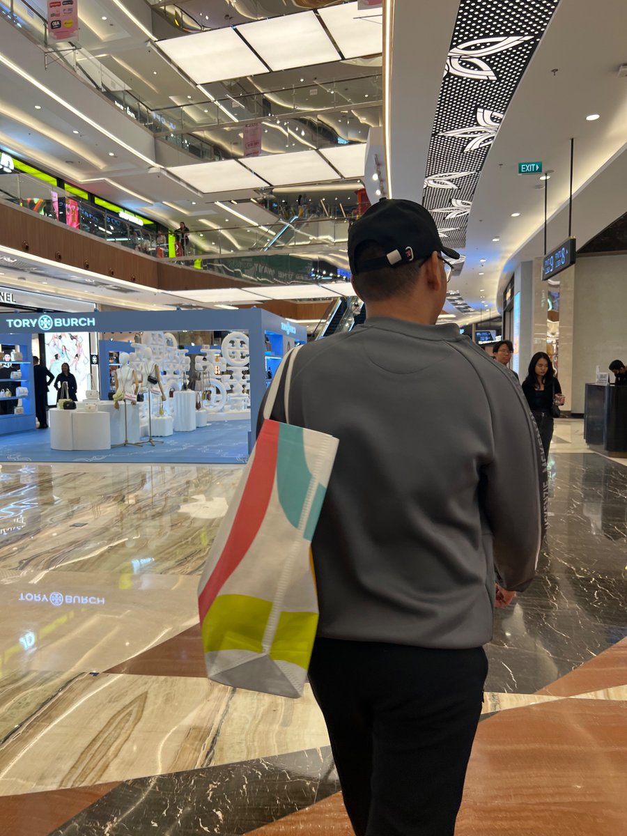 Happy birthday ya, udah kerreen banget ditahun ini bisa ngelewatinnya , gapapa sendiri nanti kalau udah waktunya ya waktunya, hari ini ya hari ini besok udah diatur sama allah 🥹