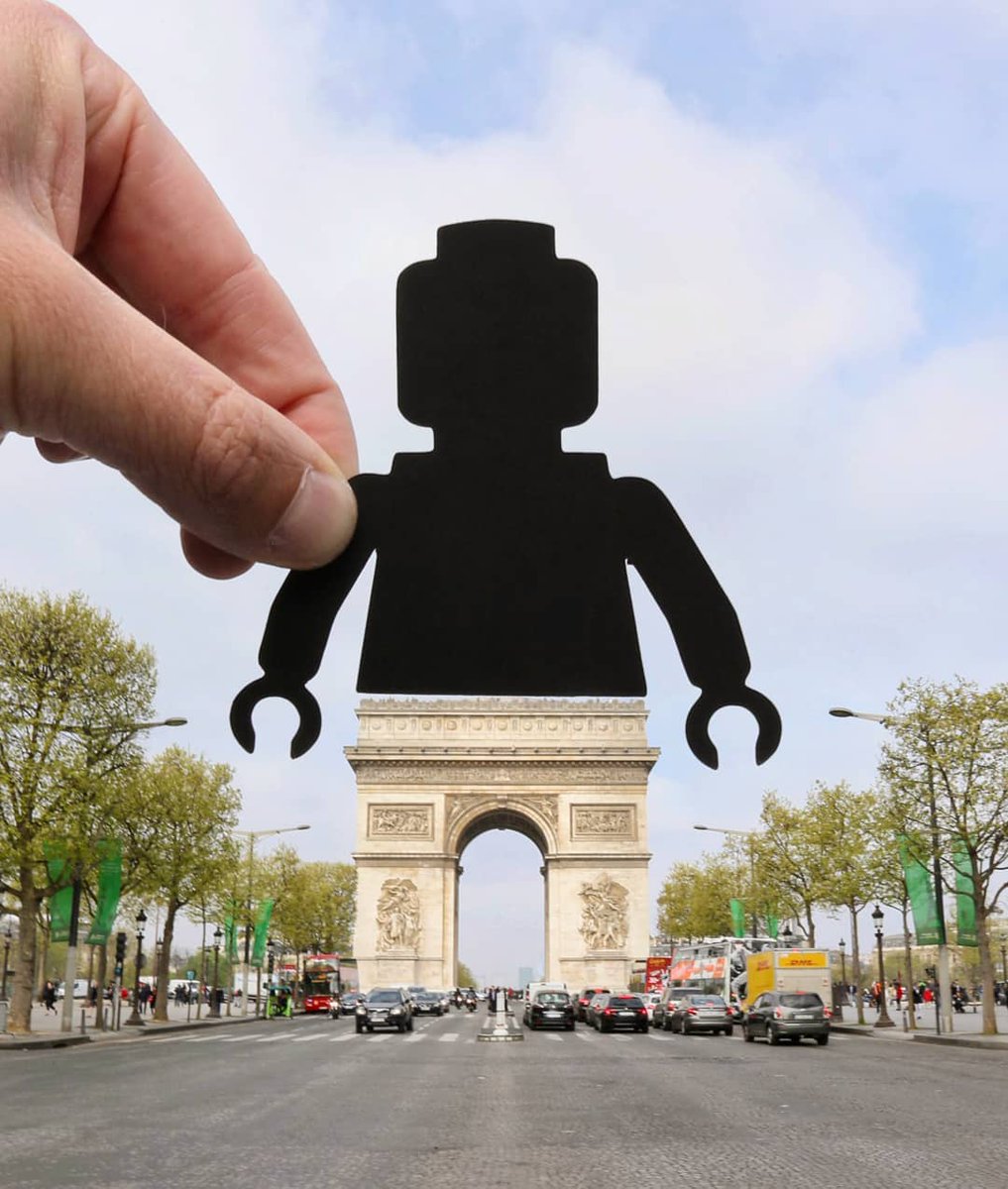 Best forced perspectives of paper cutouts with iconic landmarks from artist Rich McCor (paperboyo): 🧵

What's your favorite?

1/ Arc de Triomphe, Paris, France 🇫🇷