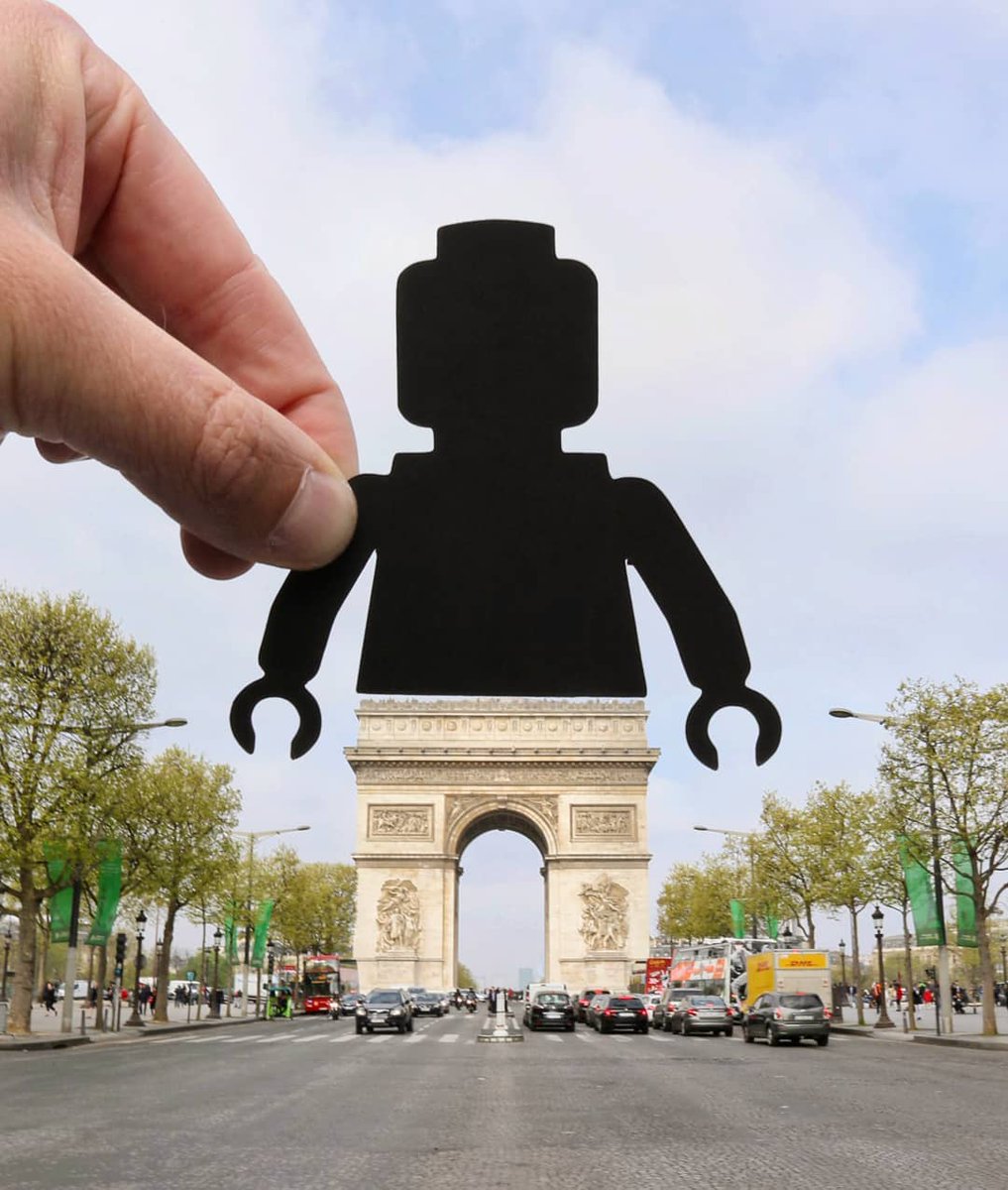 Best forced perspectives of paper cutouts with iconic landmarks from artist Rich McCor (paperboyo): 🧵 What's your favorite? 1/ Arc de Triomphe, Paris, France 🇫🇷