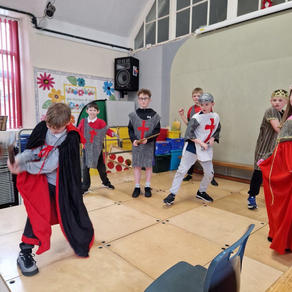 CL_Stars's tweet image. Happy Saint David's Day 🌼🏴󠁧󠁢󠁷󠁬󠁳󠁿
Here's what's been happening over the past 2 weeks. The children have love learning about different Welsh Myths and Legends so much that we are going to carry on until Easter @CwmclydachPri @aberdareciw #DewiSant #StDavidsDay #expressivearts #welsh