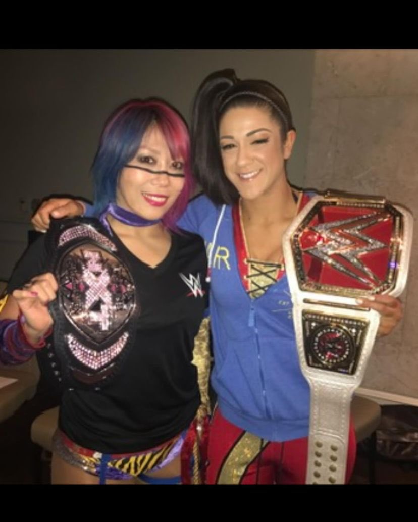 ItmeBayleywwe52 tweet picture