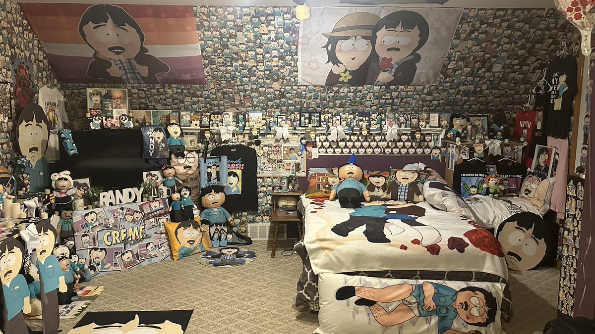 tokitaffy's tweet photo. happy birthday to my wife/husband!! heres an update on the randy marsh room/shrine 🥹🫶💞 (1/?) #southpark #randymarsh https://t.co/hevHtC412w