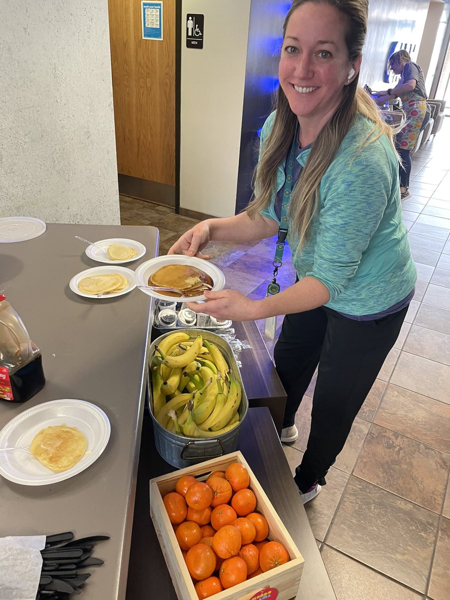 What a great week! Something fun each day to show appreciation to the experts that make this all possible. Monday morning Pancakes, Tuesday popcorn, Wednesday Ice cream, Thursday leap frog treats, Fajita Friday! #employeeappreciationweek.