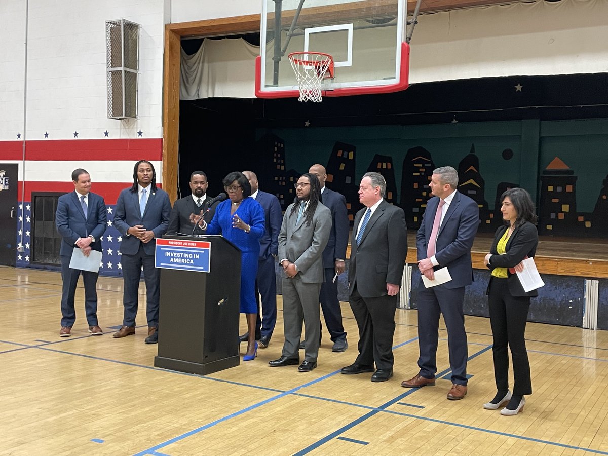 📷 Big news out of Philly!

Pennsylvania is all in on digital inclusion as <a href="/USTreasury/">Treasury Department</a> announces $20M to address the digital divide. The program will bring computers, tablets, hotspots, &amp; digital skills training to 12k residents annually. #digitalequity 
home.treasury.gov/news/press-rel…