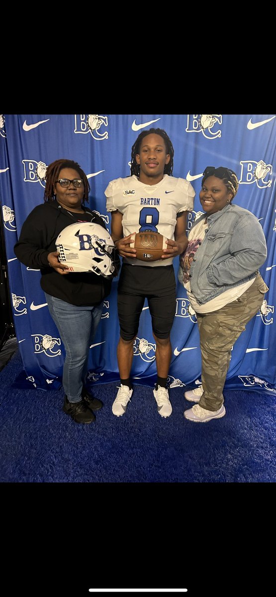Maleek Bryant (@bryantmaleek8) on Twitter photo 110% committed!! 💙🖤🤍#AGTG <a href="/barton_fb/">BartonCollegeFB</a> <a href="/Coach_JVinson/">Coach Vinson</a> <a href="/hester_chip/">Chip Hester</a> @FBCoachMariani <a href="/Coach_CainOL/">Coach CJ Cain</a> <a href="/_dlmerritt/">Devin Merritt</a> <a href="/coachbradbaker/">Brad Baker</a> 110% committed!! 💙🖤🤍#AGTG <a href="/barton_fb/">BartonCollegeFB</a> <a href="/Coach_JVinson/">Coach Vinson</a> <a href="/hester_chip/">Chip Hester</a> @FBCoachMariani <a href="/Coach_CainOL/">Coach CJ Cain</a> <a href="/_dlmerritt/">Devin Merritt</a> <a href="/coachbradbaker/">Brad Baker</a>