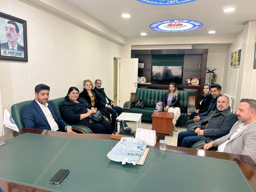 Deva Partisi Diyarbakır İl Başkanı Sn. @remzikaymakk, Yenişehir Belediye Başkan Adayı Sn. @MelisKandemirr ve beraberindekiler Memur-Sen il yönetimimizi ziyaret ettiler
Yerel seçimler üzerine fikir alışverişinde bulunduğumuz misafirlerimize nazik ziyaretleri için teşekkür ediyoruz