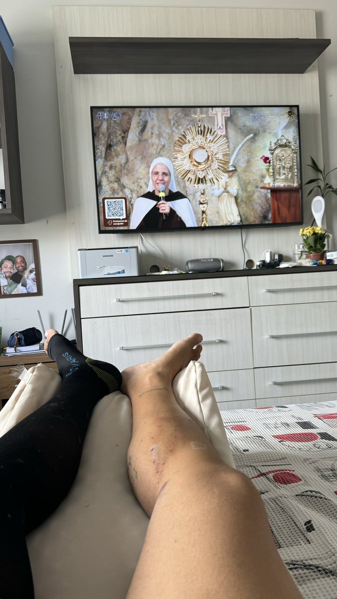 eukarlitosade's tweet image. Mas já tivemos também adoração e terço da Misericórdia com o #ExercitodeSaoMiguel