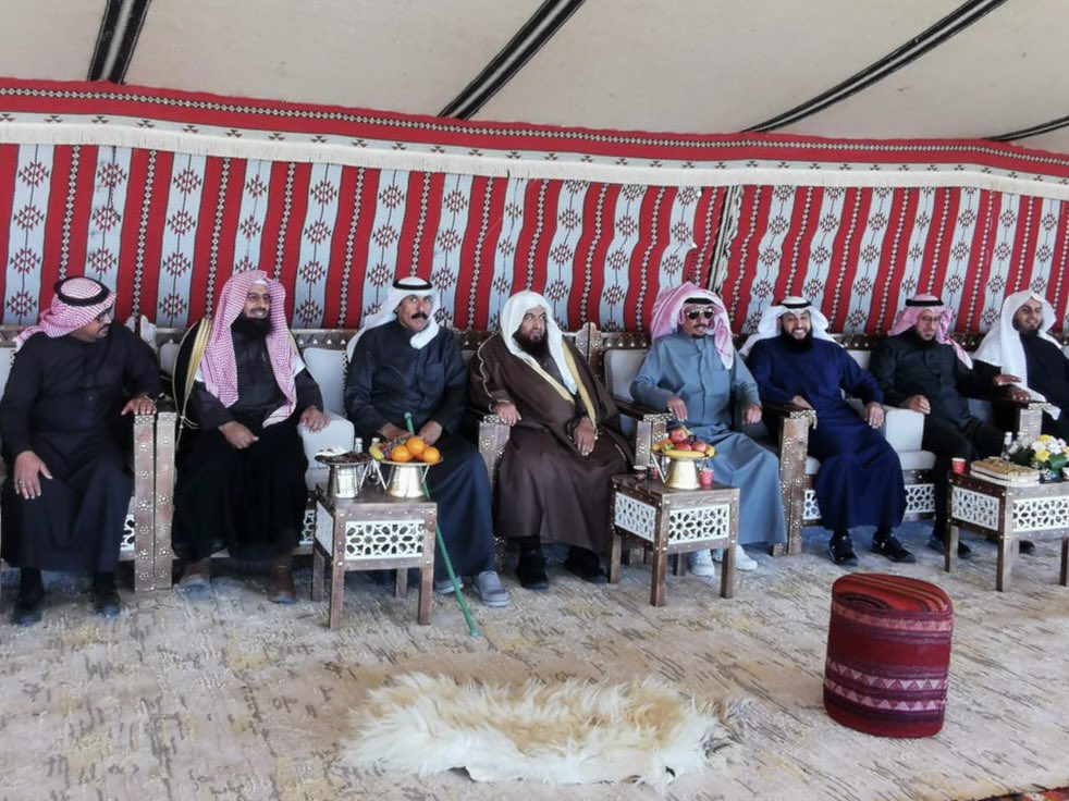 صور | 

بحضور عدد من أعضاء مجلس أمناء الصندوق، جانب من احتفاء العم: عبدالله بن عبدالمحسن بن عبدالكريم بمناسبة حصوله على المركز الأول في مهرجان قطر للإبل.
