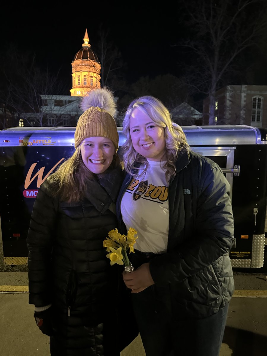 MU Comm Department (@mizzoucomm) on Twitter photo <a href="/alainaleverenz/">Alaina Leverenz, PhD</a> received the Mizzou 18 award this week! #MizzouComm PhD students have now been awarded this honor two years running!
See Alaina and the other 17 graduate and professional students awarded here: mizzou.com/s/1002/alumni/… <a href="/alainaleverenz/">Alaina Leverenz, PhD</a> received the Mizzou 18 award this week! #MizzouComm PhD students have now been awarded this honor two years running!
See Alaina and the other 17 graduate and professional students awarded here: mizzou.com/s/1002/alumni/…