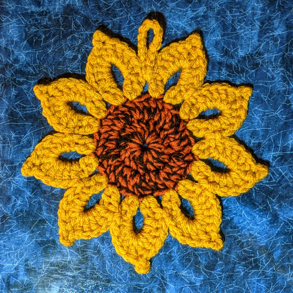 une tournesol - a sunflower

🌻🇺🇦🌻

#SunflowersForUkraine #Ukraine #SlavaUkraini #StandWithUkraine
#crochet