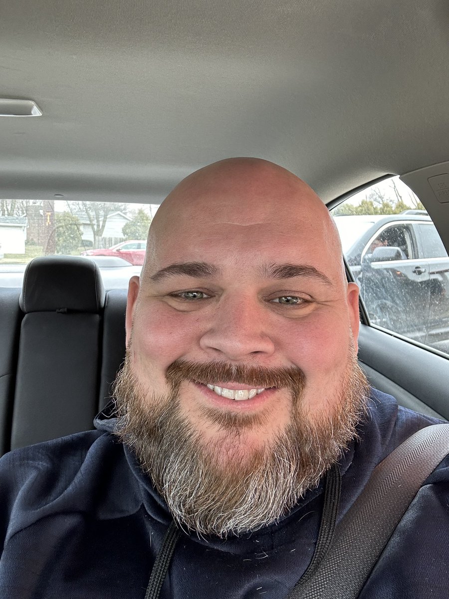 MidwayJimbo's tweet photo. Got the #Beard cleaned up since there was a shop next to where I was working today… #SoFreshAndSoCleanClean hahaha https://t.co/jleFjNtrb8