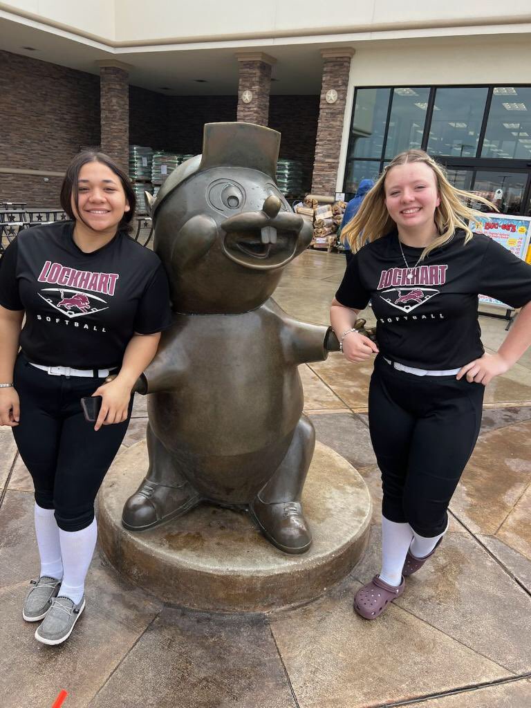 Lockhart Softball wanted to wish these 2 amazing ladies luck at the Regional Powerlifting Meet! They are talented multi-sport athletes and we wish them luck and success!