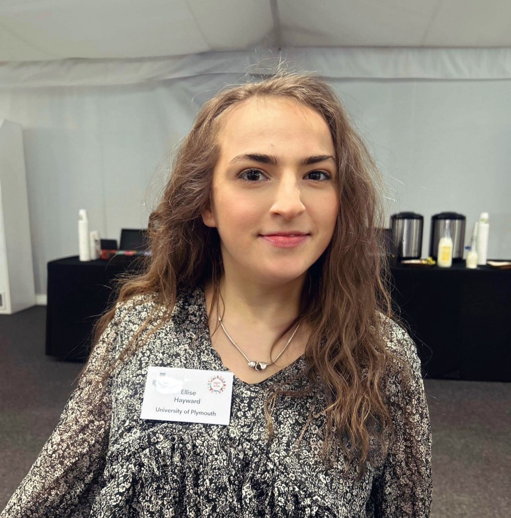 Ellise Hollie Hayward tweet media