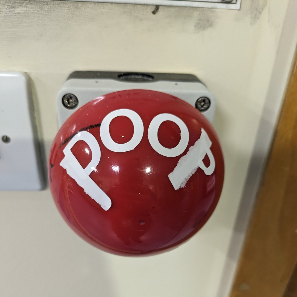 Other people - 'My research in medicine has pushed human knowledge forward'

Me - 'I've stuck some stickers on the ward 'DOOR' button to make it better'

#MemeReg #MedTwitter #MedicalMemes #Poop
