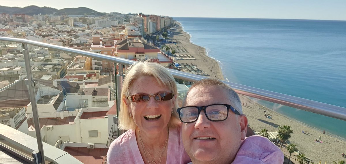 suzecostello's tweet image. Lovely cheeky week in sunny Fuengirola 🇪🇸 ☀️ #SunOnYourSkin #JustWhatWeNeeded #SeaDips #OurWorld 🥰🌞 🏖 🌊🥂🍻