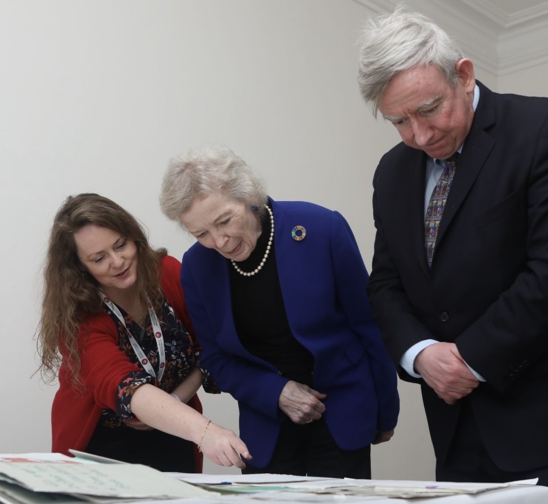 Get 🫖 brewing and settle down with your ☕️ for this evening’s episode of #MyUniLife, 8pm, @rte one or @RTEplayer 

It includes a piece on my work preserving & processing the extensive archive of former @PresidentIRL Mary Robinson 🇮🇪

@IUAofficial @UniOfGalwayASC @NewDecadeFilms