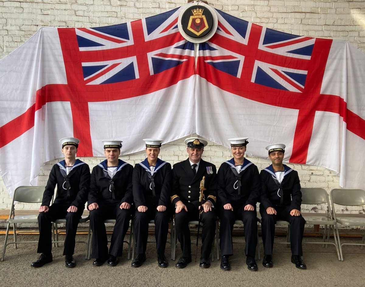 It's always a good day to pass out, but to do it this on St David's Day is very special indeed. 5 Cambrians will parade with their fellow comrades in the presence of family and friends. Good luck to all those passing out today. @RNReserve @RFCAforWales @RNinWales