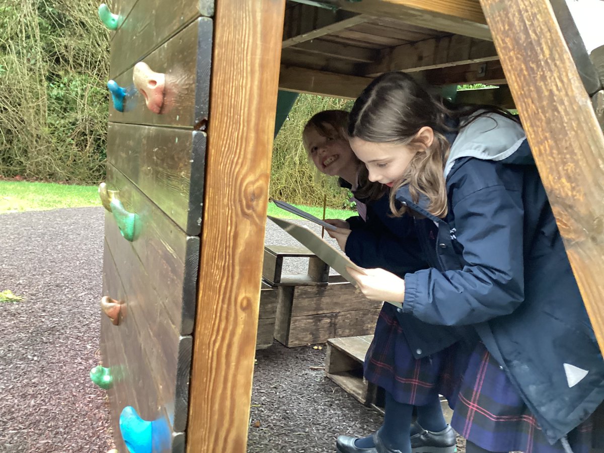 PrepTeresas's tweet photo. Year 4 kickstarted their new topic, 'Road Trip USA' with a scavenger hunt, using clues to find some of the states of the USA that were hidden around the school. They then needed to use these clues and other resources to answer questions about the geography of the USA. https://t.co/YyjXtUAcSr
