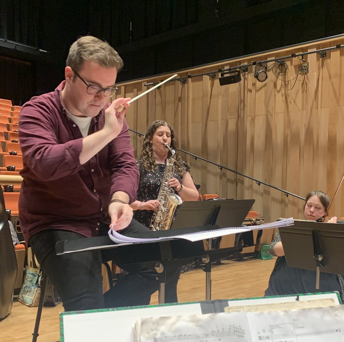 Fantastic rehearsal last night working on @LucyArmstrong91’s Saxophone Concerto with @Gilly_Blair & @ConductorRobin. We’re performing it on Saturday (2 March, 7.30pm) at @TungAuditorium along with Bruckner Symphony 4. Tickets here: thetungauditorium.com/events/liverpo… #Bruckner200