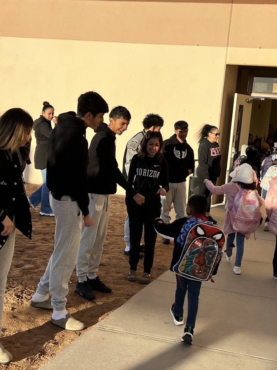 Omar Garcia, M.Ed. (@ojgarcia12) on Twitter photo Our Horizon Track and Field Student Athletes @TrackHorizon welcomed the <a href="/fmeeagles/">Frank Macias Eagles</a> students to school on this beautiful Friday morning!
#RepTheH #ScorpionStrong Our Horizon Track and Field Student Athletes @TrackHorizon welcomed the <a href="/fmeeagles/">Frank Macias Eagles</a> students to school on this beautiful Friday morning!
#RepTheH #ScorpionStrong