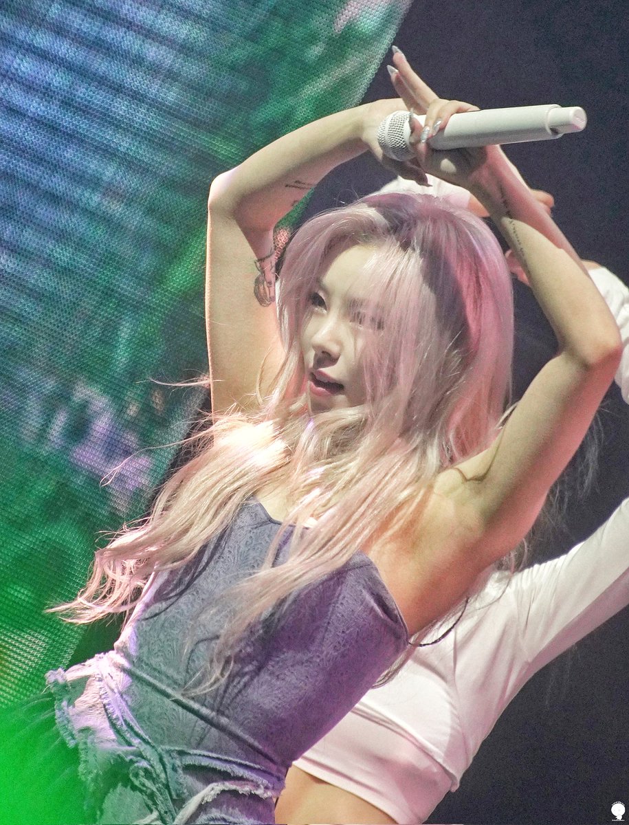 slowwalkbaby's tweet photo. 24.02.25. Whee in the Mood World tour seoul

#마마무 #휘인 https://t.co/mUZUMxpTXm