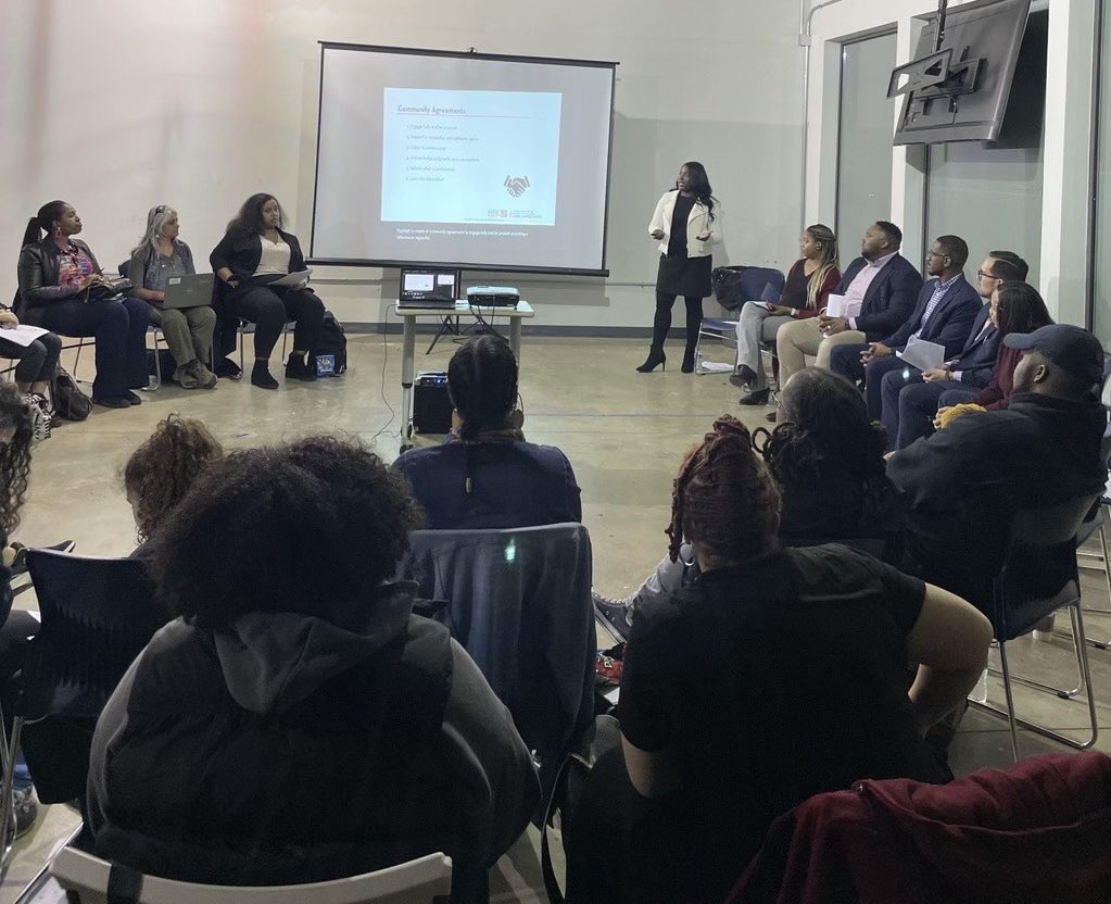 #TeamORE hosted a Roundtable Discussion with community stakeholders who assisted with the development of the #RacialEquityActionPlan. Thank you to our community partners, Board members and @DOEE_DC & @OUC_DC for joining the conversation ! #CommunityEngagement #RacialEquity