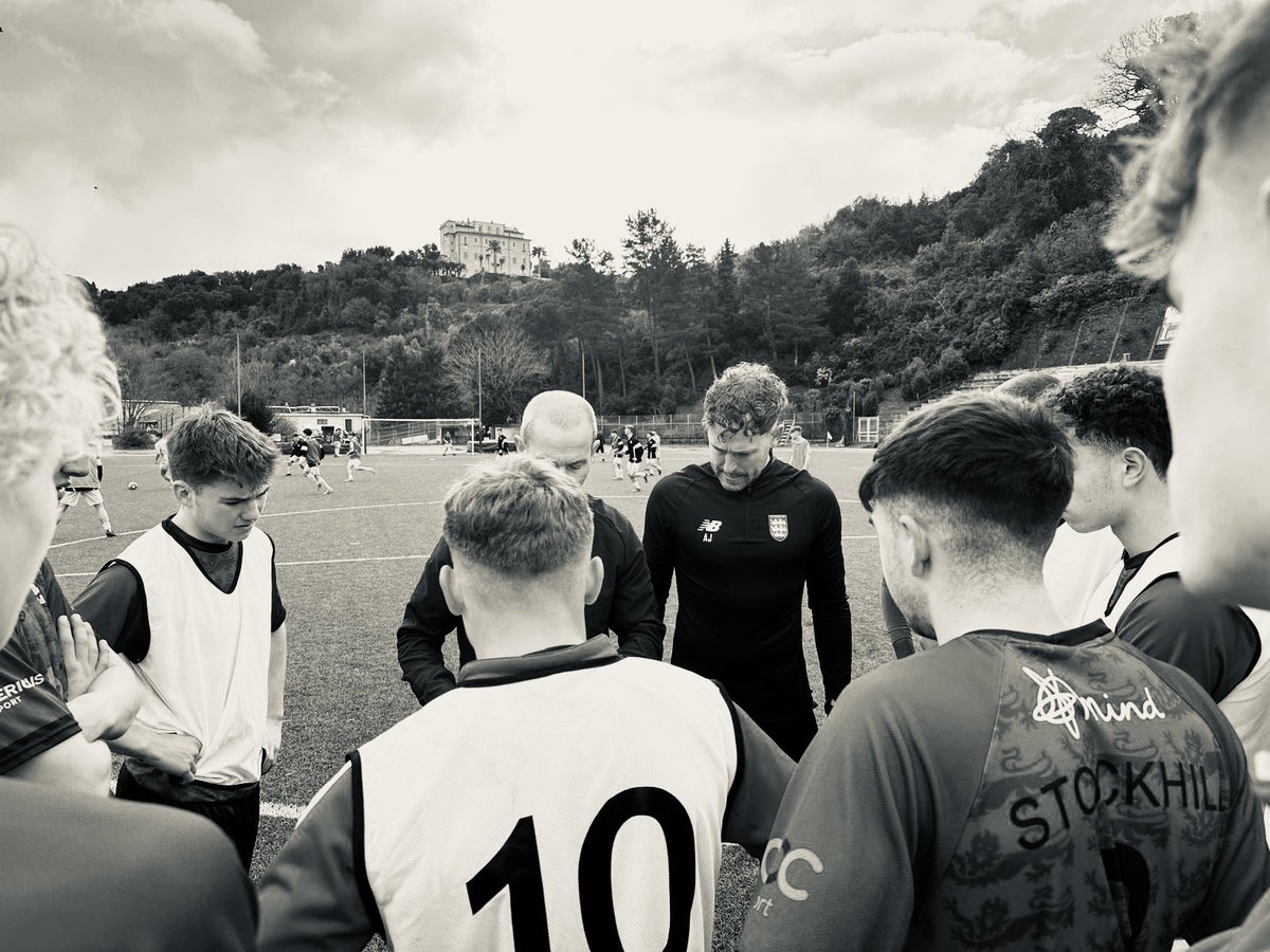 Andy Jones tweet media