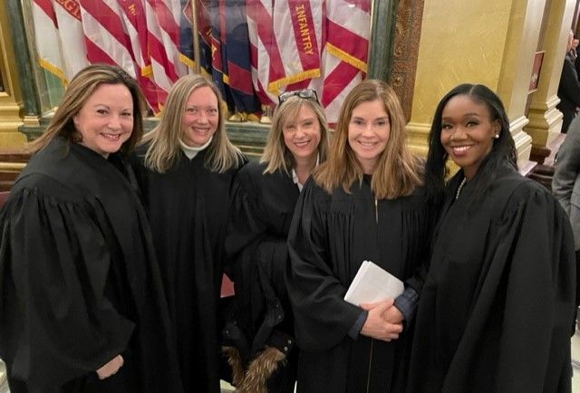 Starting #WomensHistoryMonth by honoring the current women on MI Supreme Court: Chief @_JusticeClement; & Justices @MeganKCavanagh, @EMWelch, and @KyraHBolden--5th time in history that women have been in the majority on the bench. (Shown w/former Chief Justice @BridgetMaryMc.)