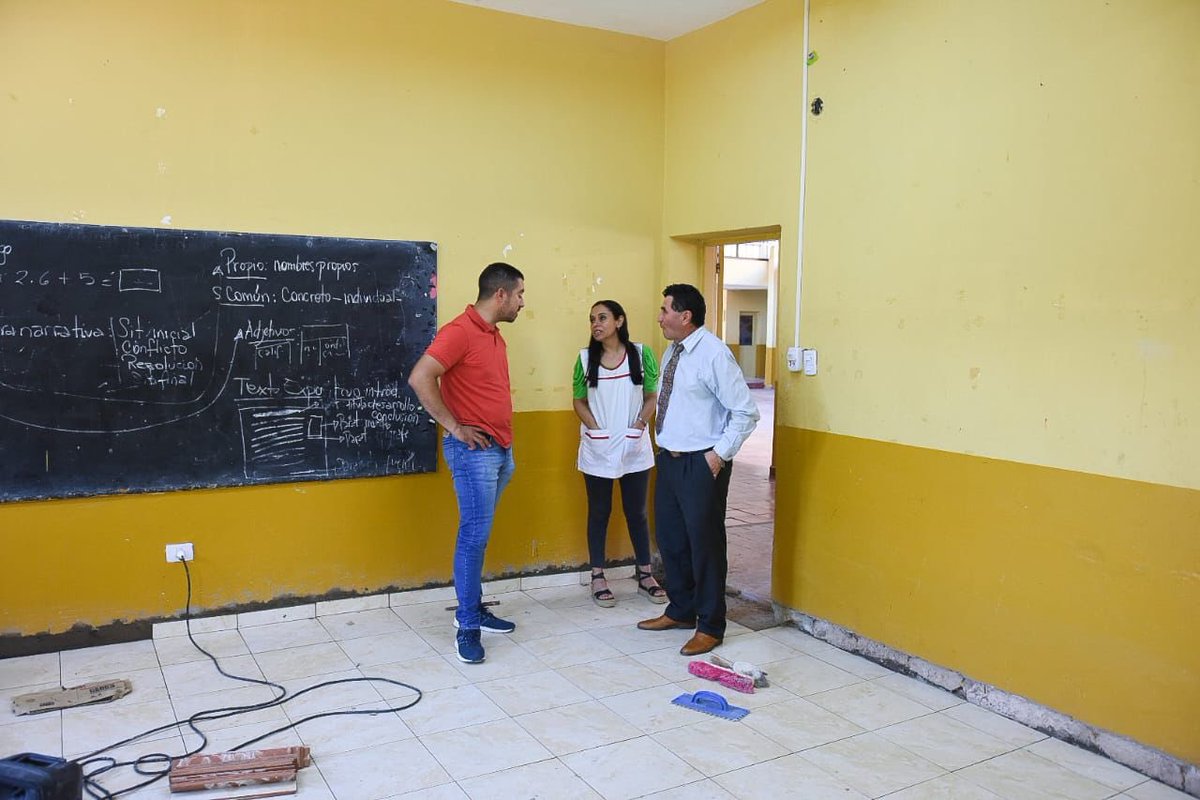 Seguimos apostando al fortalecimiento de nuestras instituciones educativas, porque creemos que son el pilar fundamental para el desarrollo de nuestra comunidad. 

El trabajo en equipo continúa, gracias a todos por el compromiso de siempre. 🙌

<a href="/QuintelaRicardo/">Ricardo Quintela</a> <a href="/JuanLunaCorzo/">Juan Luna Corzo</a>