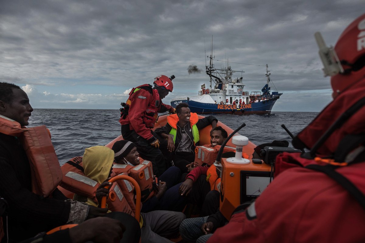 📷 "Huir es un derecho" exposición de gran formato de <a href="/GariGaraialde/">Gari Garaialde</a> y @javijuliophoto.  
📌Los autores ofrecerán varias visitas guiadas. Para inscribirse: bostokphoto.com/eu/ihesa/
+ Info: labur.eus/BpZq8
🗓️5 marzo - 7 abril / Boulevard de Donostia