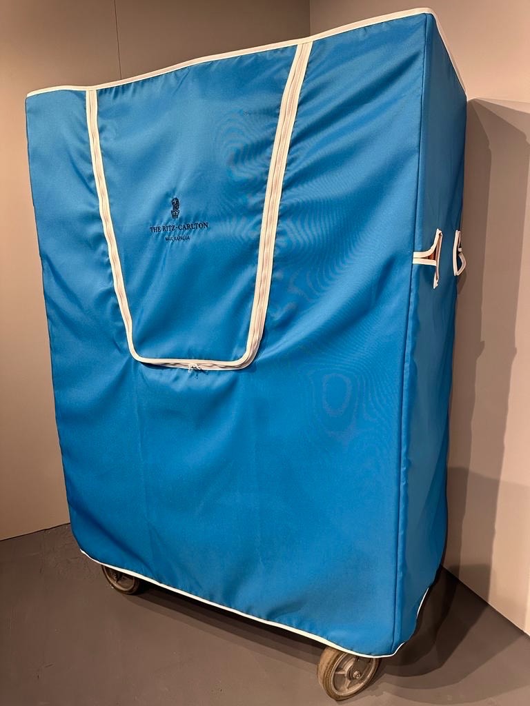 GlobalTexUsa's tweet image. Custom project of the week for Hawaii; Our signature product, custom-made laundry bin covers. They are specially designed for outdoor furniture.
#bincover #outdoordecor #customprojects #design #Hawaii