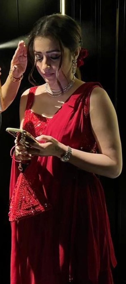 GHmFLdxbgAAs2_A?format=jpg&name=medium